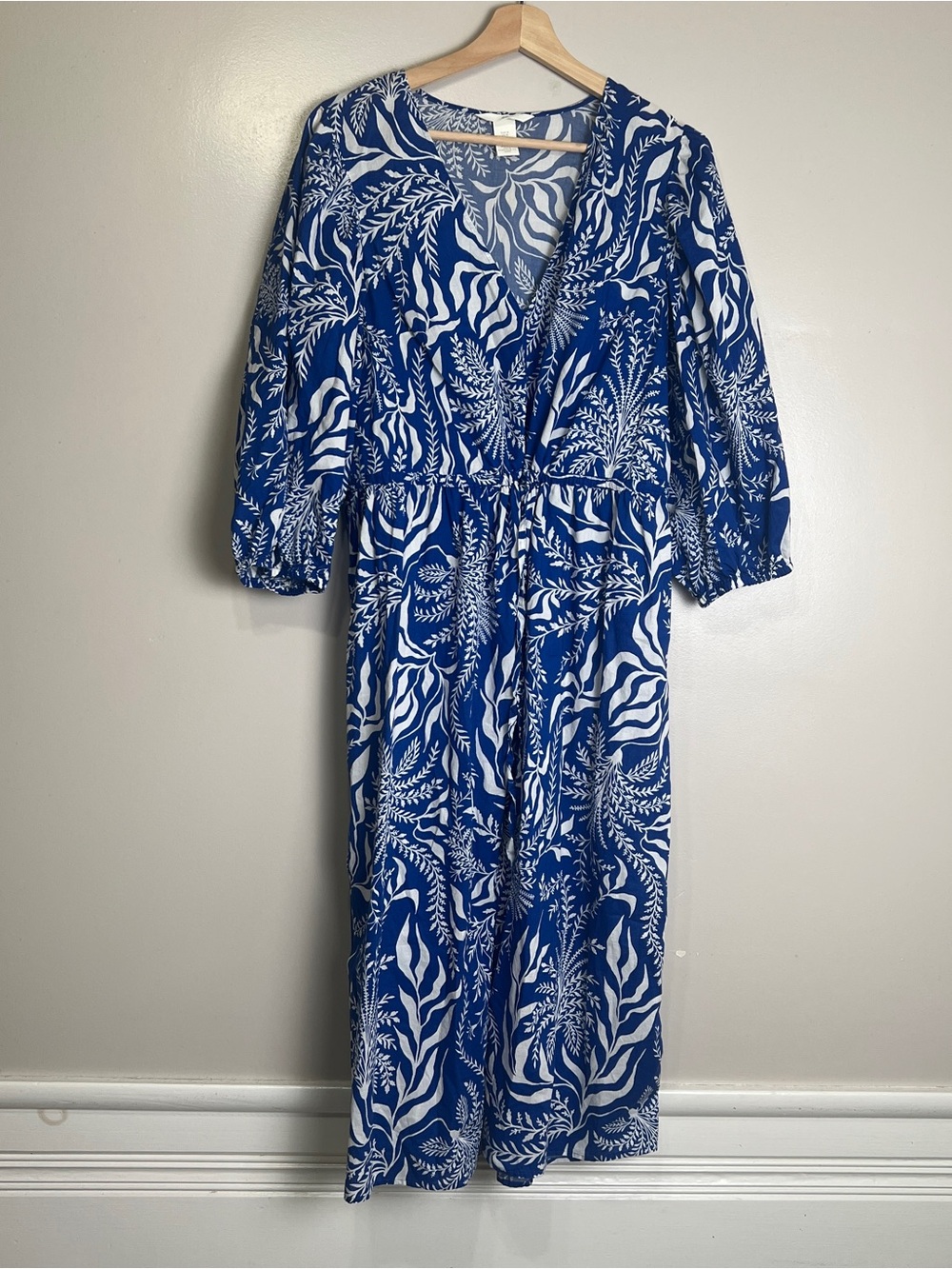 H&M Blue & White Floral Pattern 100% Cotton Midi Dress Size Medium, EUC